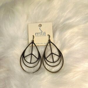MIA COLLECTION Gold Teardrop Earrings Pace Sign Design Hippie Flowerchild